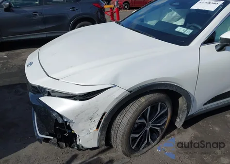 2023 Toyota Crown Xle z USA, uszkodzony, nr VIN JTDAAAAF9P3016054